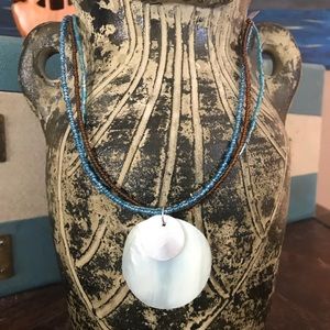 🆓 Necklace with shell pendants